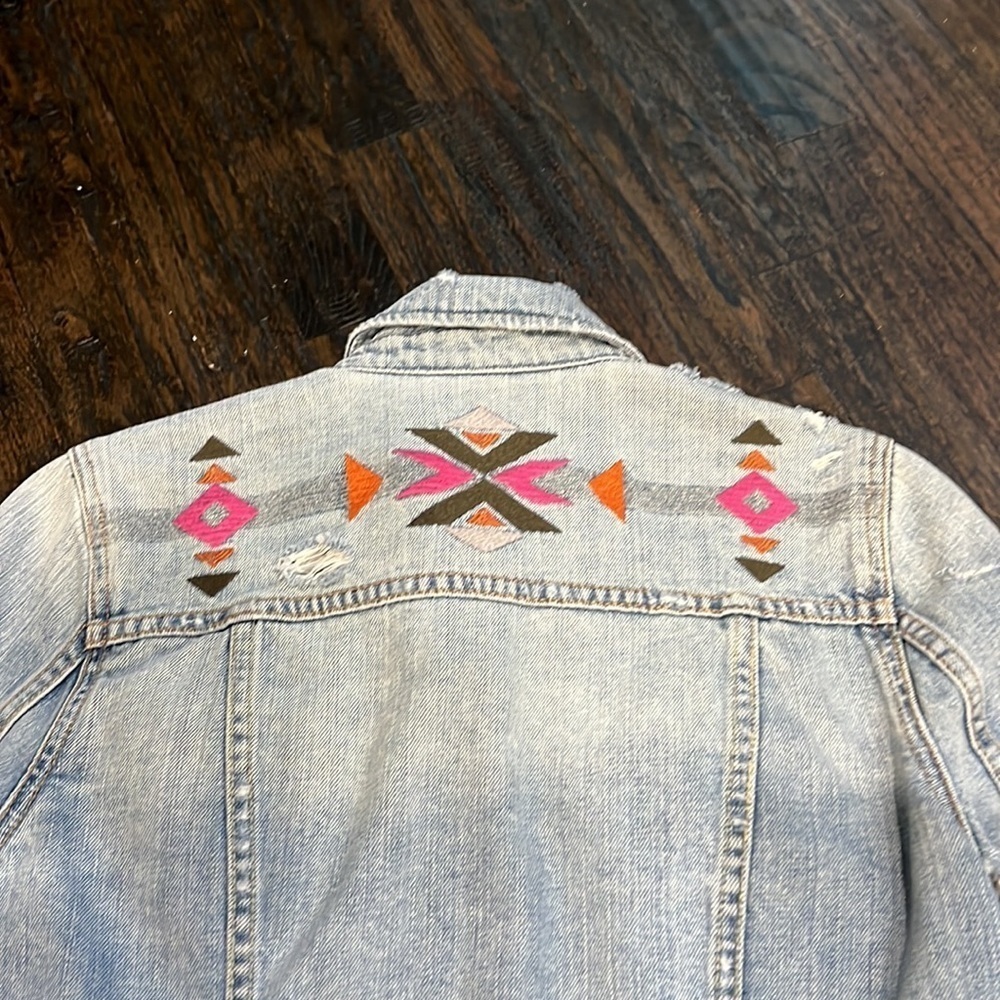 American Eagle Boho Distressed Jean Jacket - Medium - Picture 2 of 4